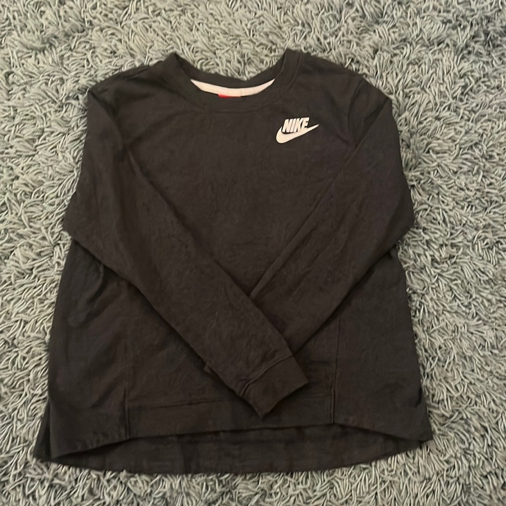 NWOT WOMENS NIKE PULLOVER SIZE MEDIUM